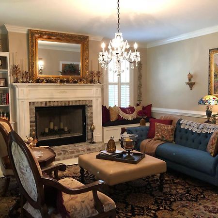 Caroline'S Bed And Breakfast Summerville Exterior photo