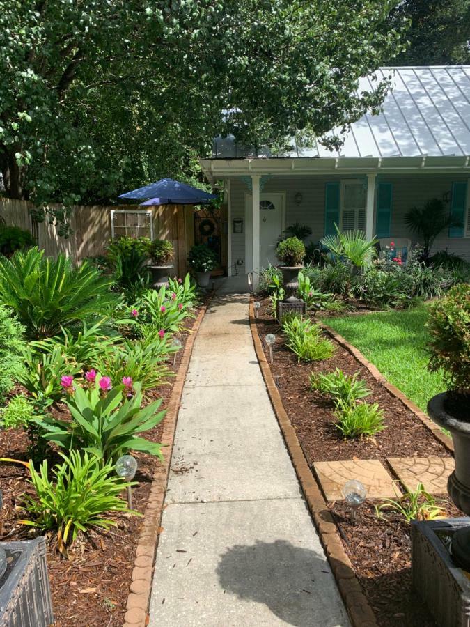 Caroline'S Bed And Breakfast Summerville Exterior photo