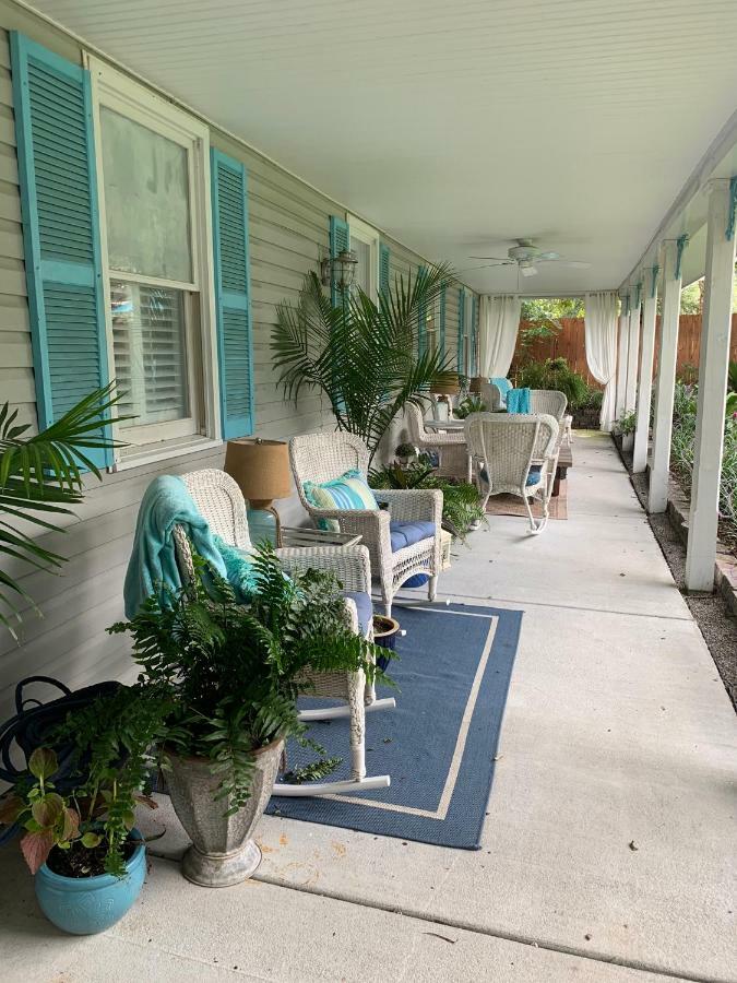 Caroline'S Bed And Breakfast Summerville Exterior photo